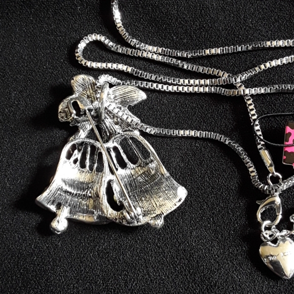 CRYSTAL BELLS NECKLACE & BROOCH - Picture 5 of 6